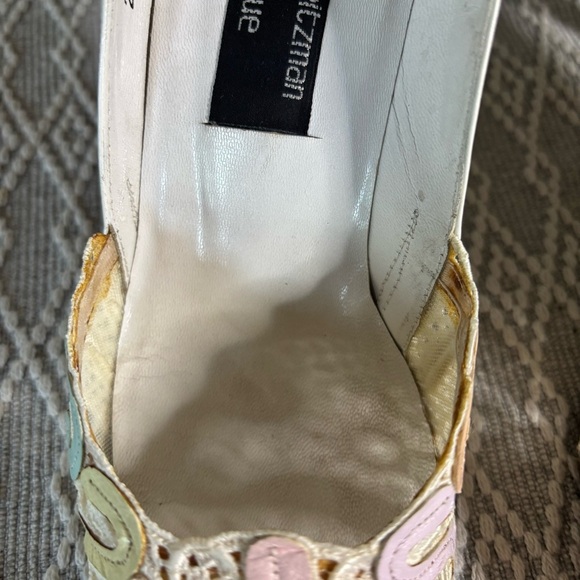 Stuart Weitzman Pearly white and pastel leather on lace. Size 8.5 AA - Picture 5 of 14